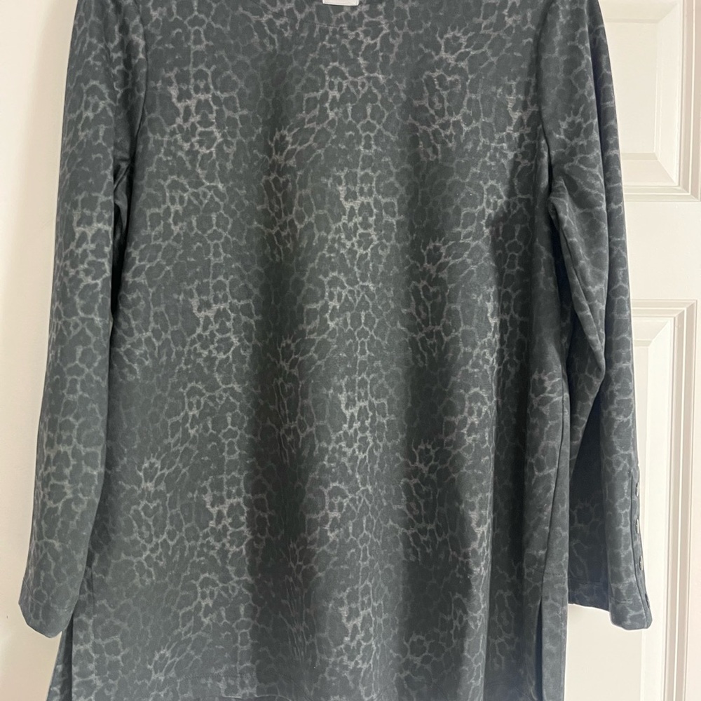 Chicos Top Womens Pullover Long Sleeve Buttons Animal Print Tunic Black L (2)
